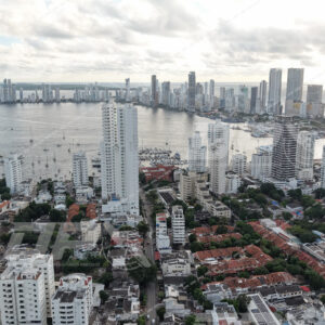 Barrio Manga con vista hacia la bahía y skyline de Bocagrande en Cartagena (copia)